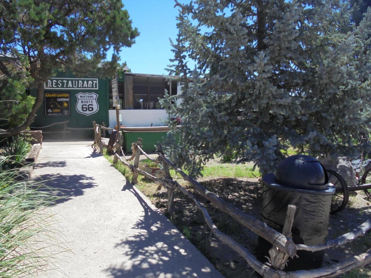 Grand Canyon Caverns Inn Peach Springs Ngoại thất bức ảnh