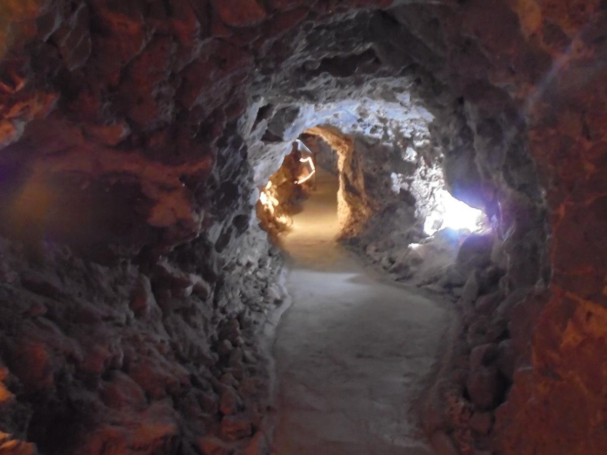 Grand Canyon Caverns Inn Peach Springs Ngoại thất bức ảnh